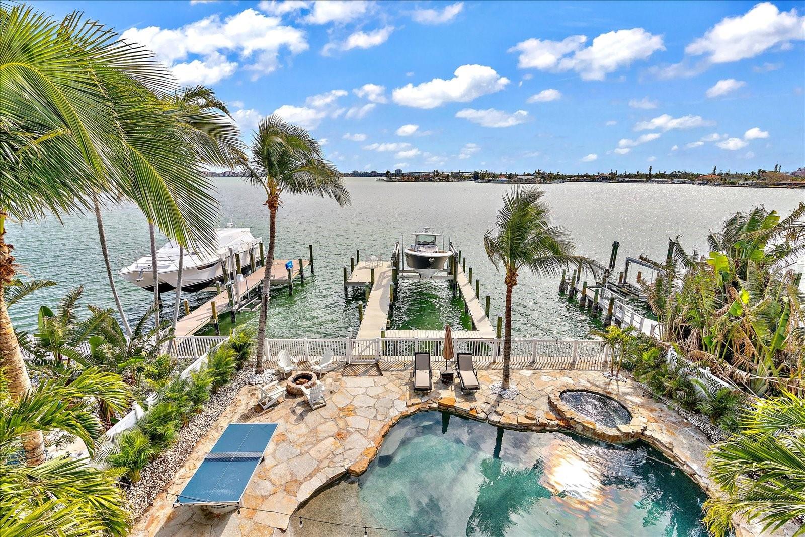 BOCA CIEGA ISLE - Residential