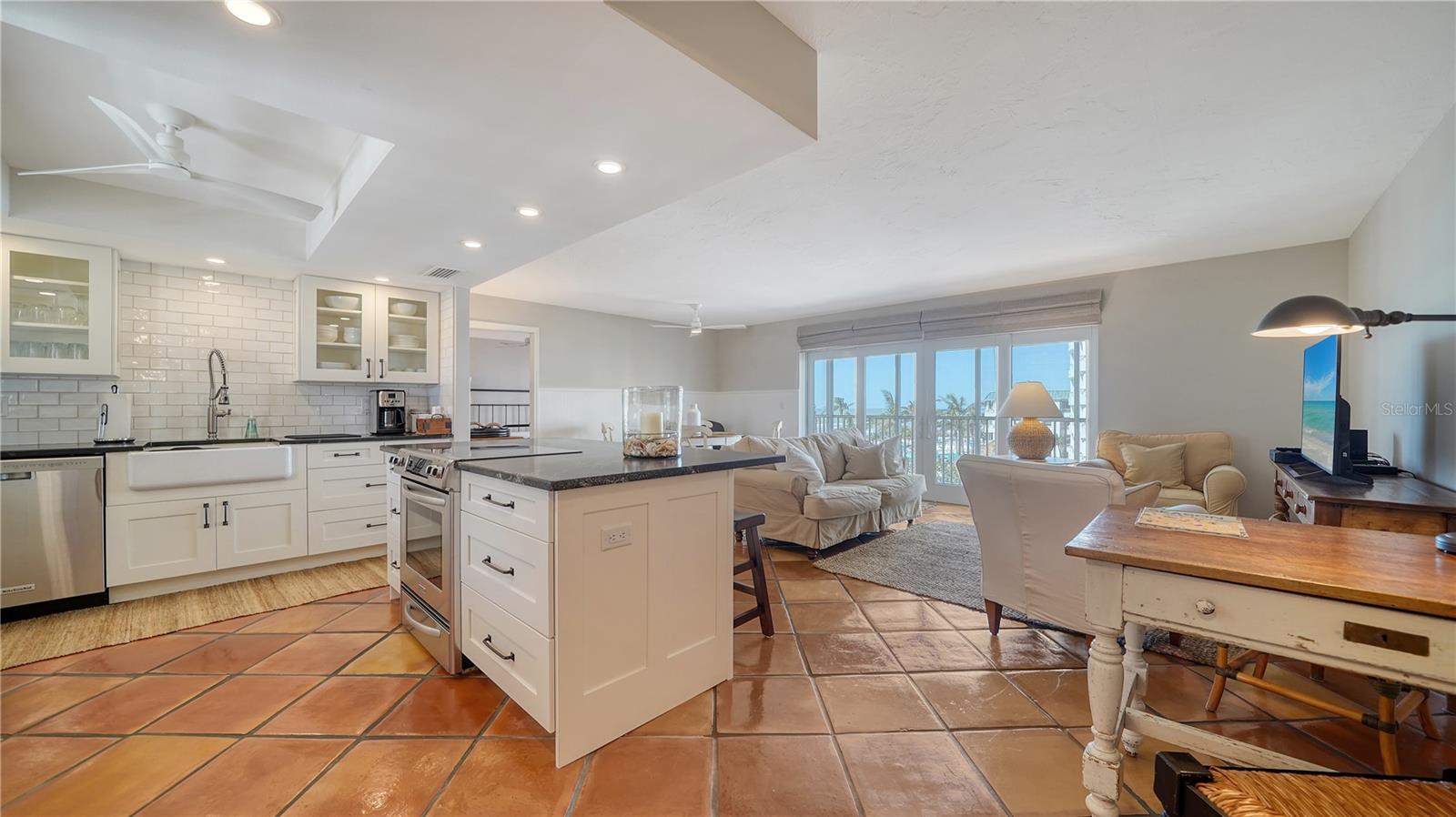 800 BENJAMIN FRANKLIN DRIVE 406