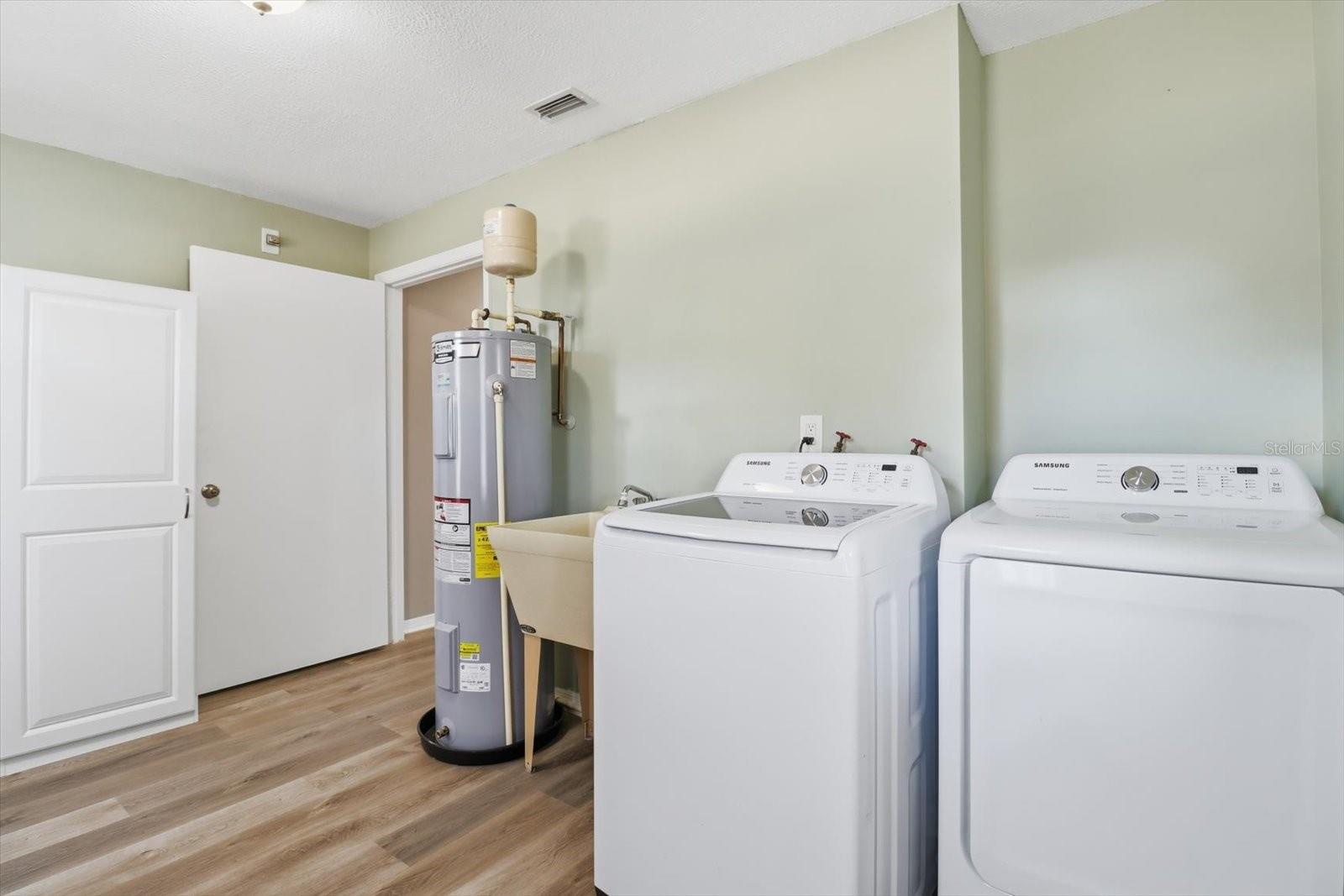 EAST COVE UNIT 03 UNREC - Residential