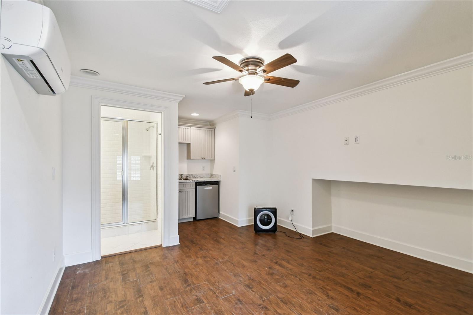 BRIGHTWATER BEACH ESTATES - Residential