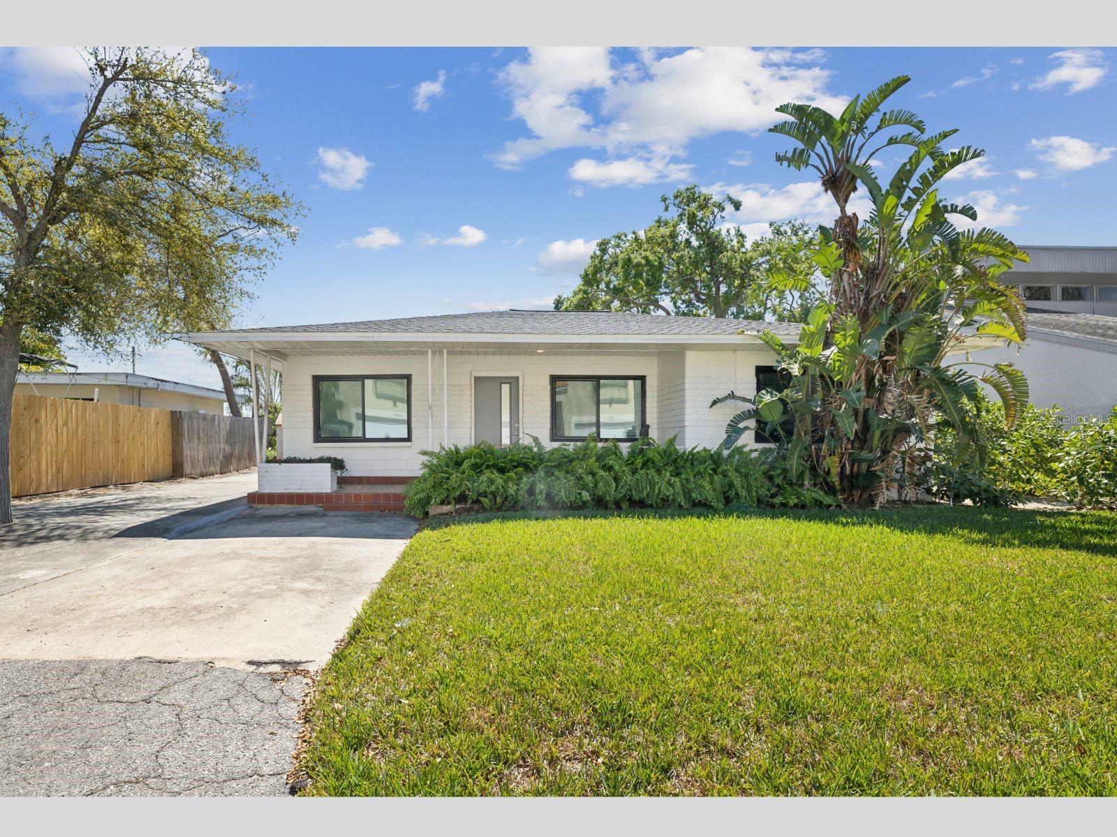 4834 W FLAMINGO ROAD