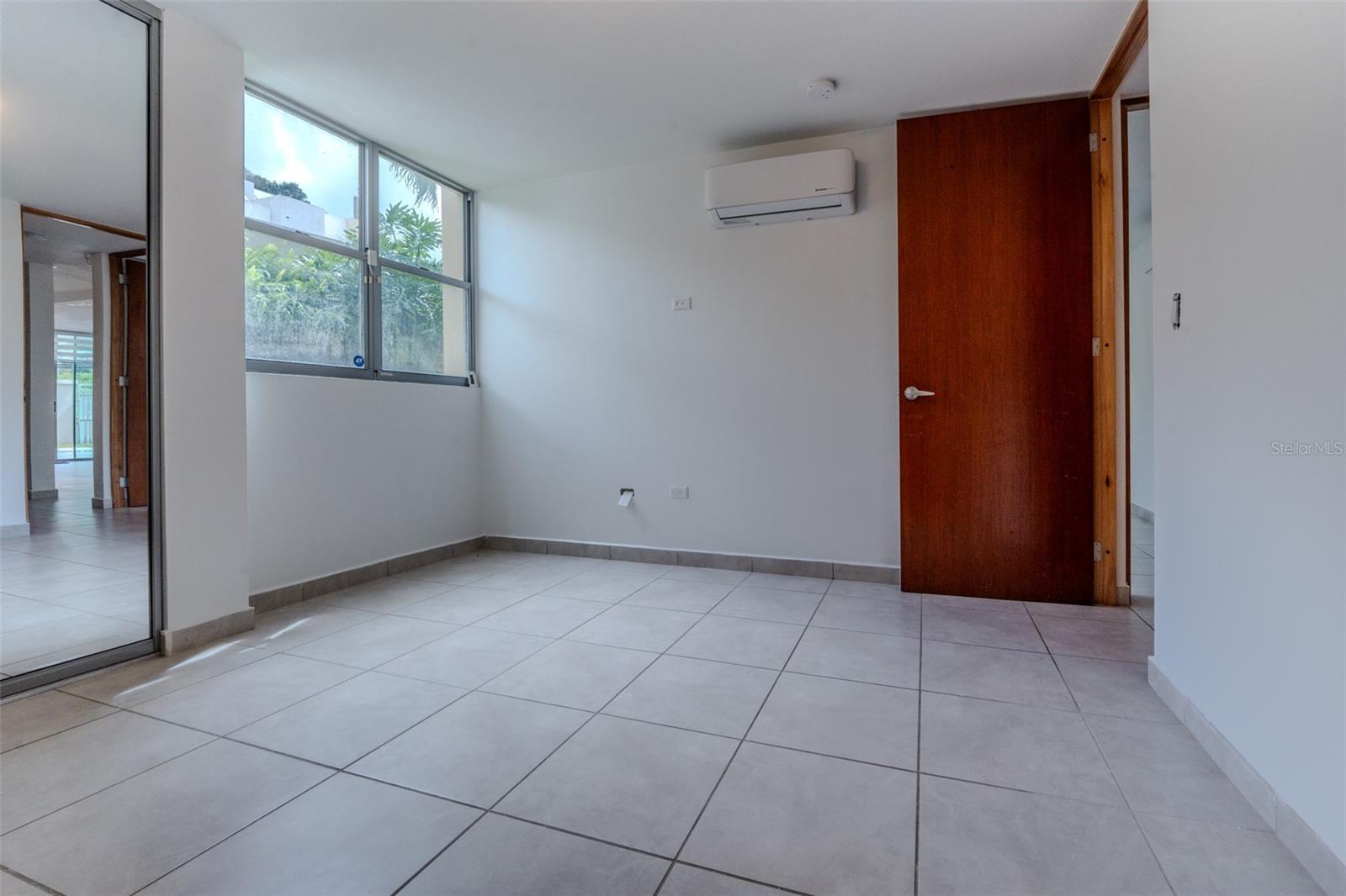 70 CONDOMINIO ALAMANDA OESTE 5172