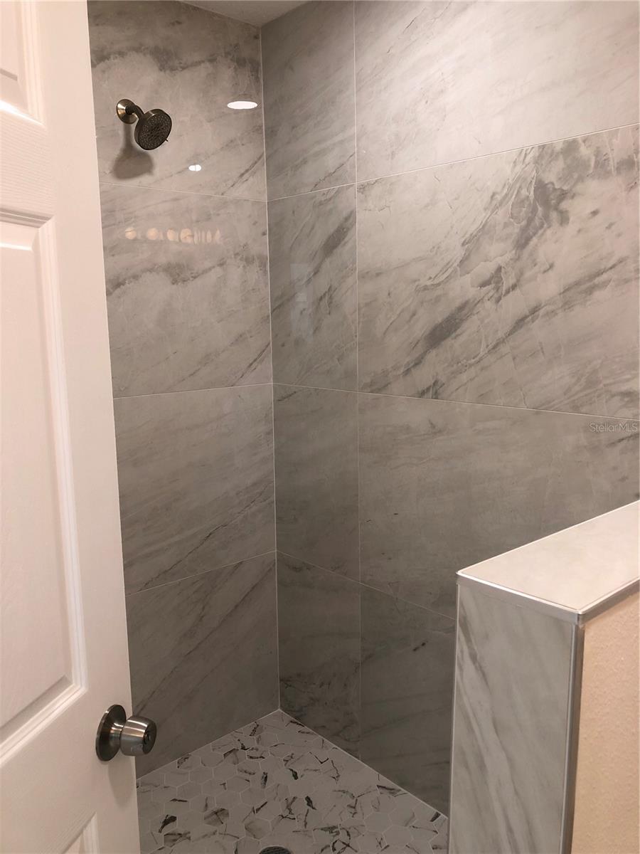 EASTWOOD - Residential Lease