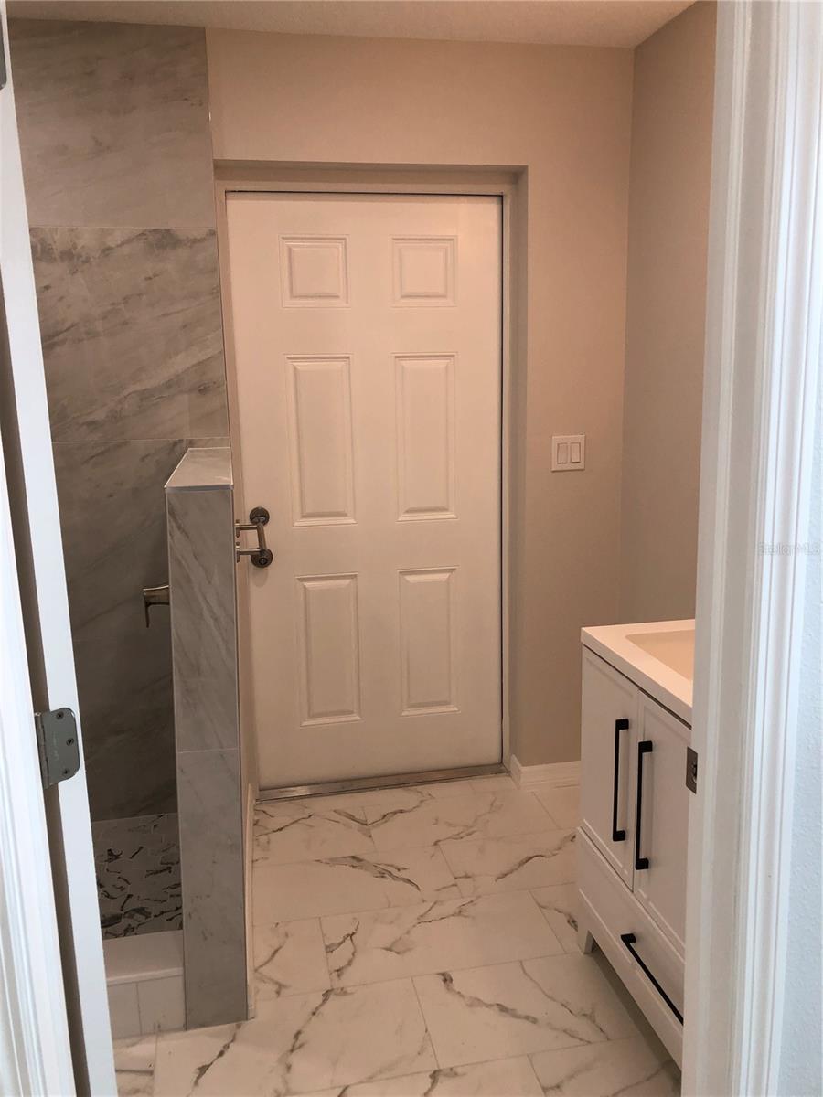 EASTWOOD - Residential Lease