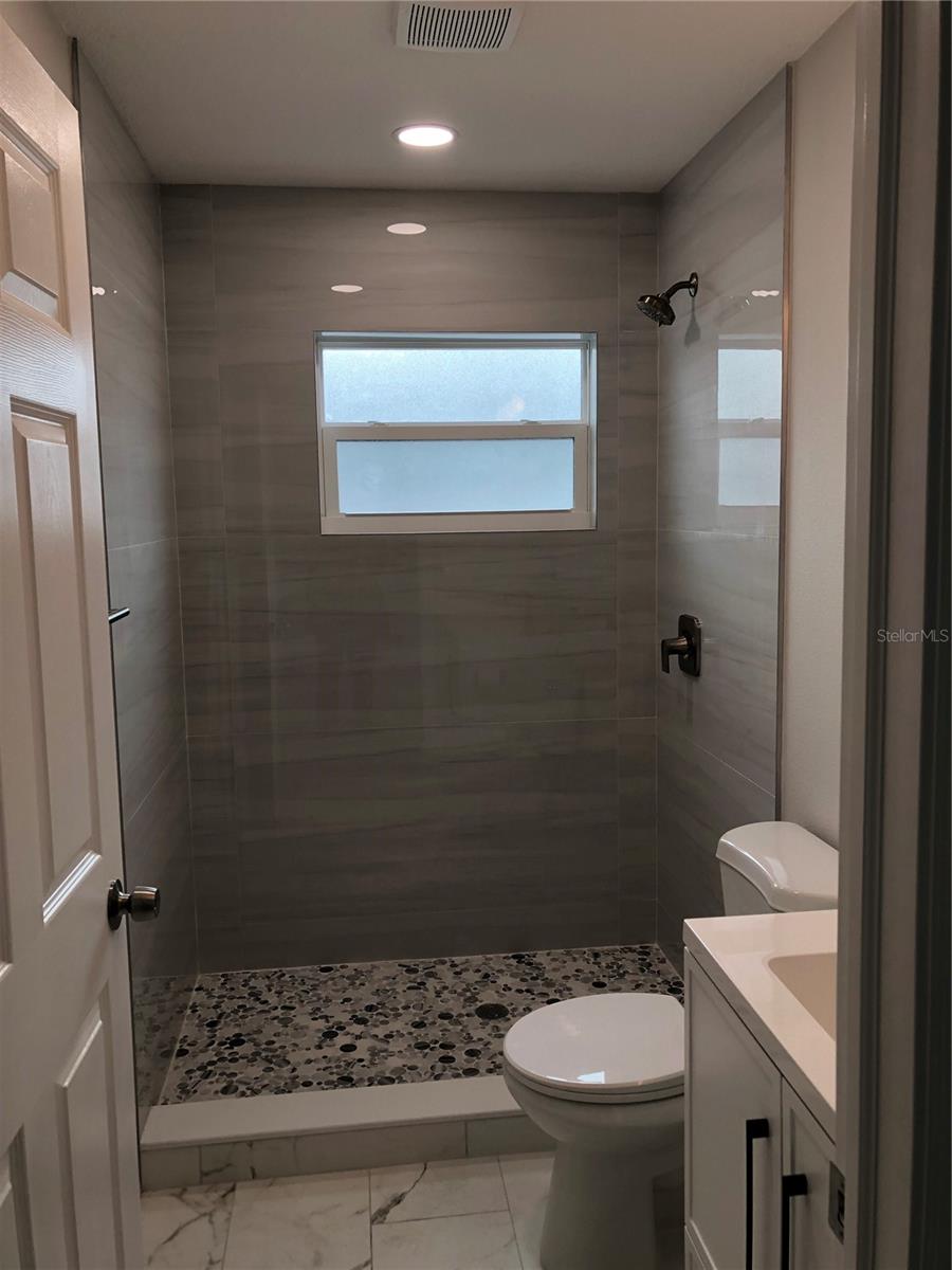 EASTWOOD - Residential Lease