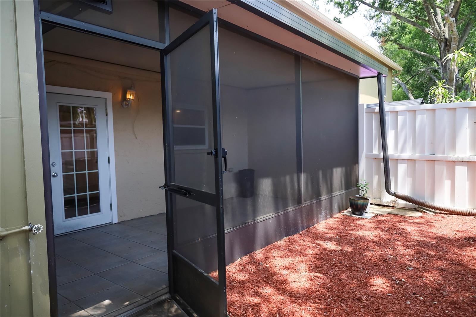 7107 HERNANDO COURT