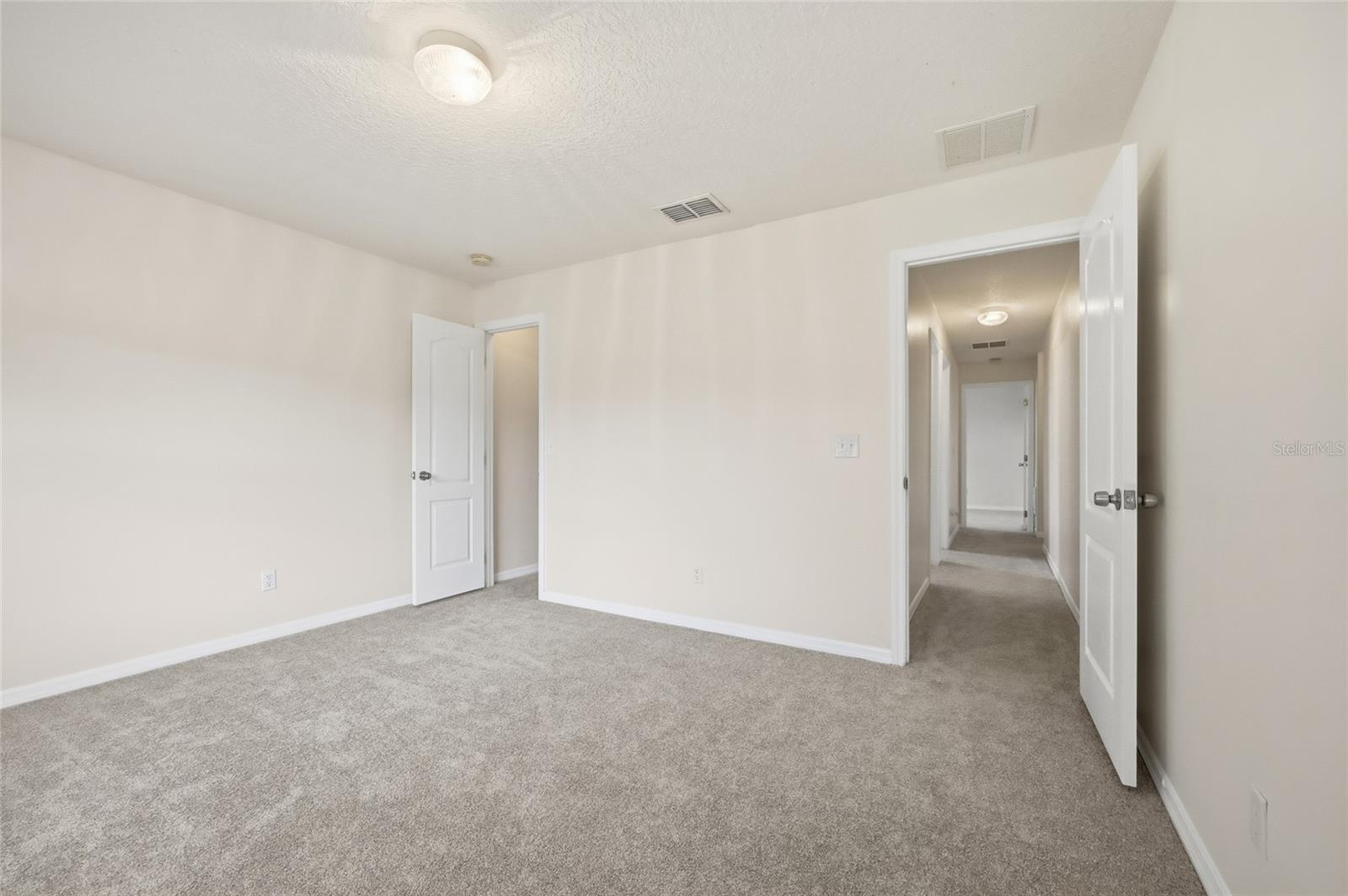 VILLAGE/BLACK BEAR UN #1 - Residential