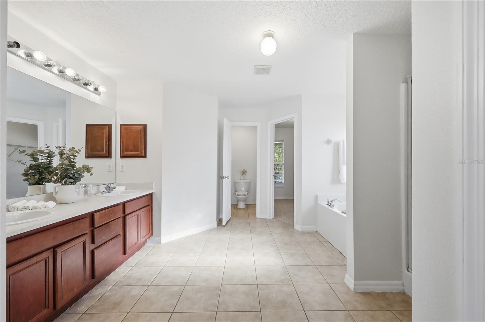 VILLAGE/BLACK BEAR UN #1 - Residential