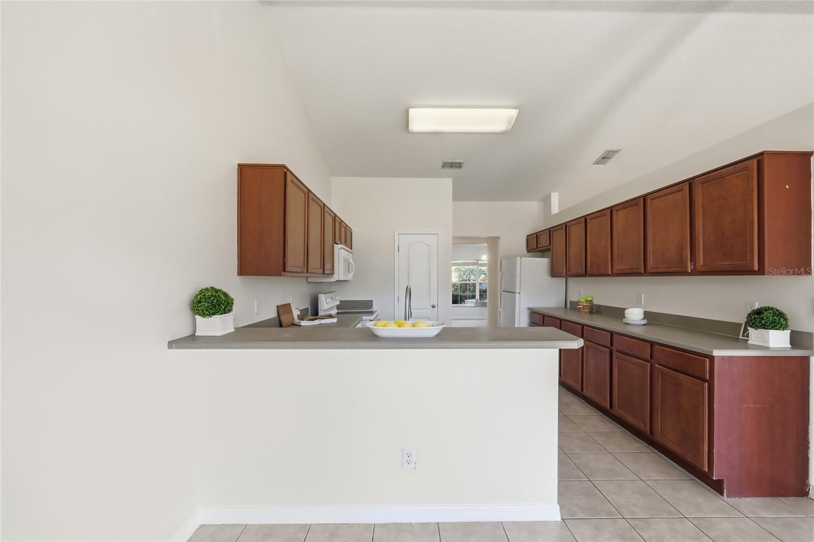 VILLAGE/BLACK BEAR UN #1 - Residential