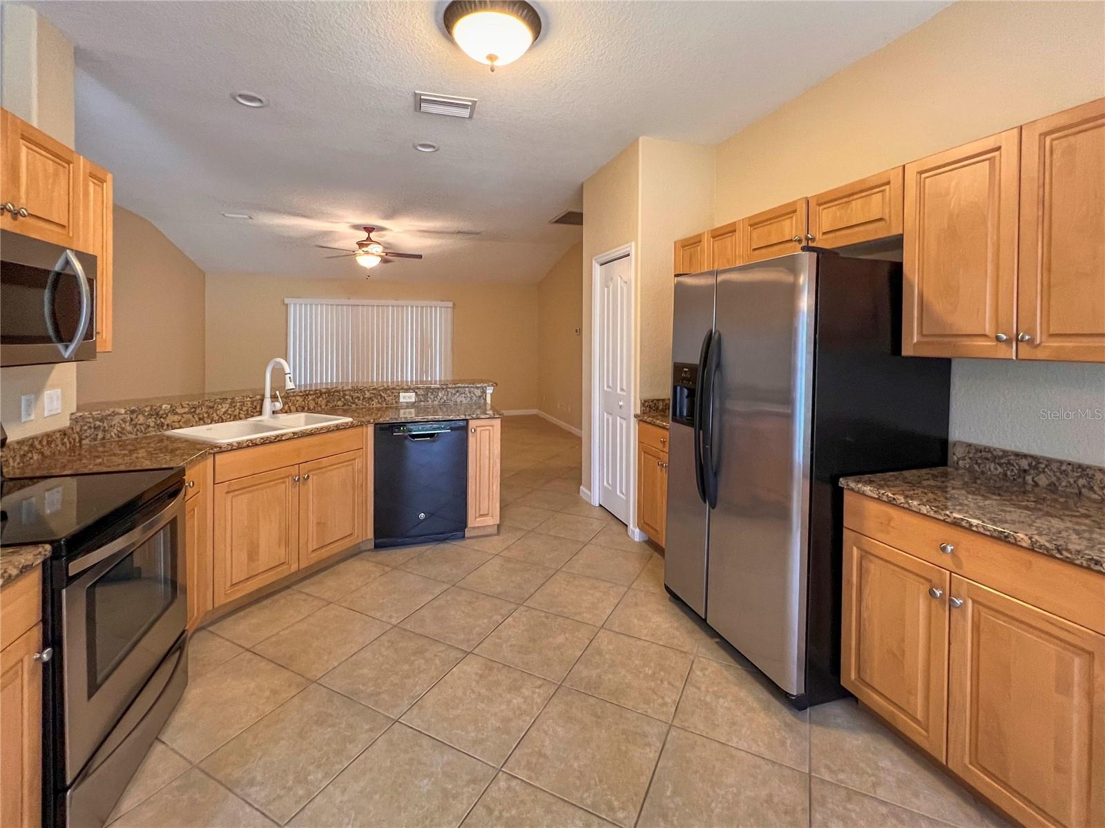 PORT CHARLOTTE SUB 25 - Residential Lease