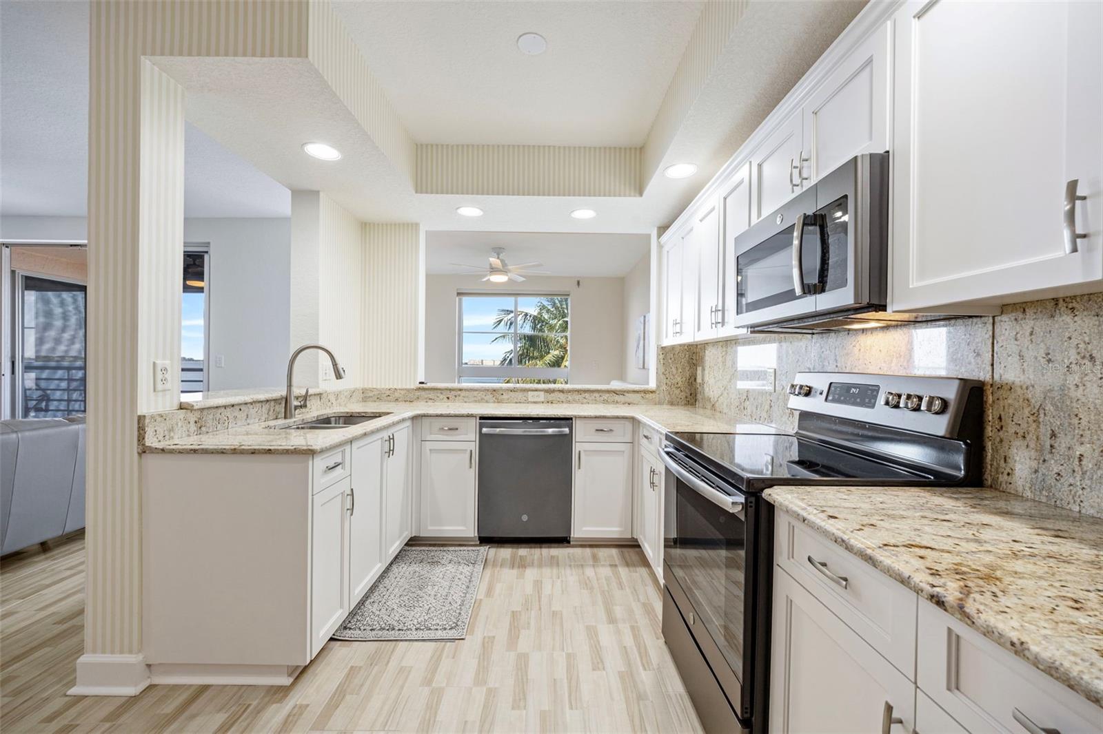 BACOPA BAY CONDO - Residential