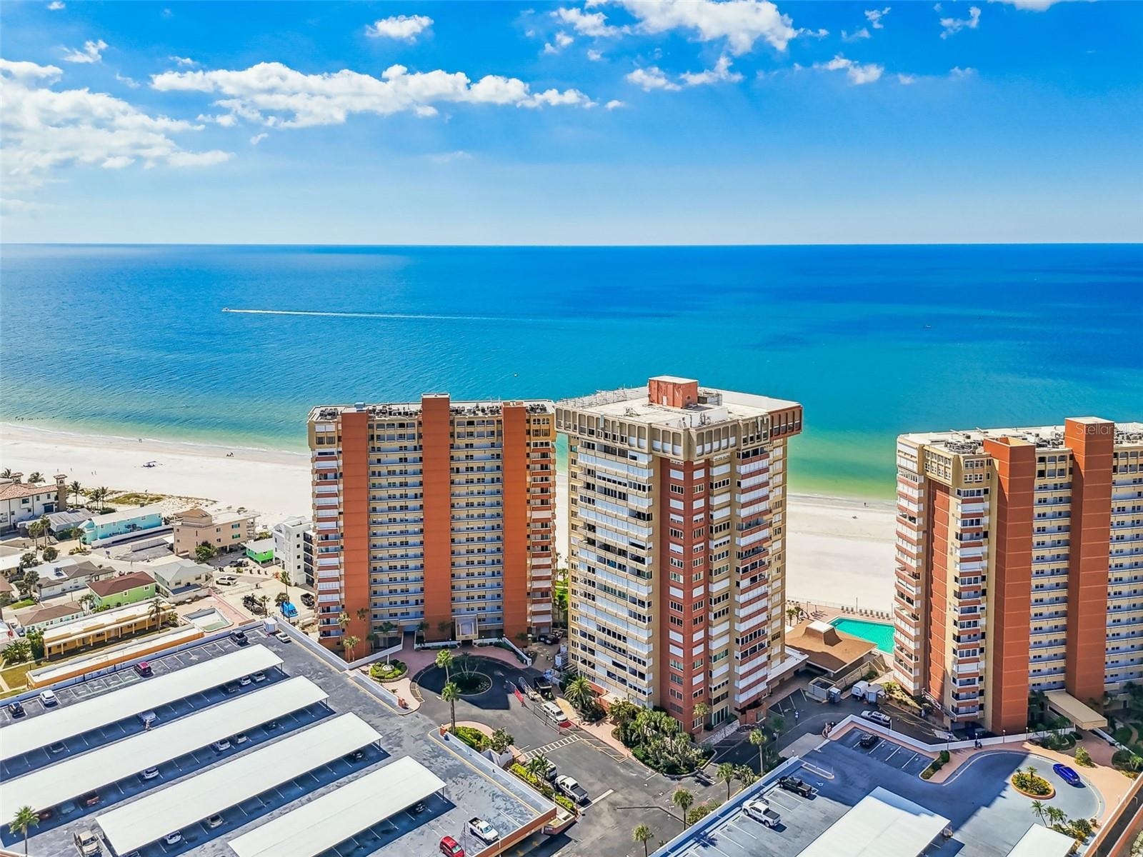 REDINGTON TOWERS BLDG 2 CONDO - Residential