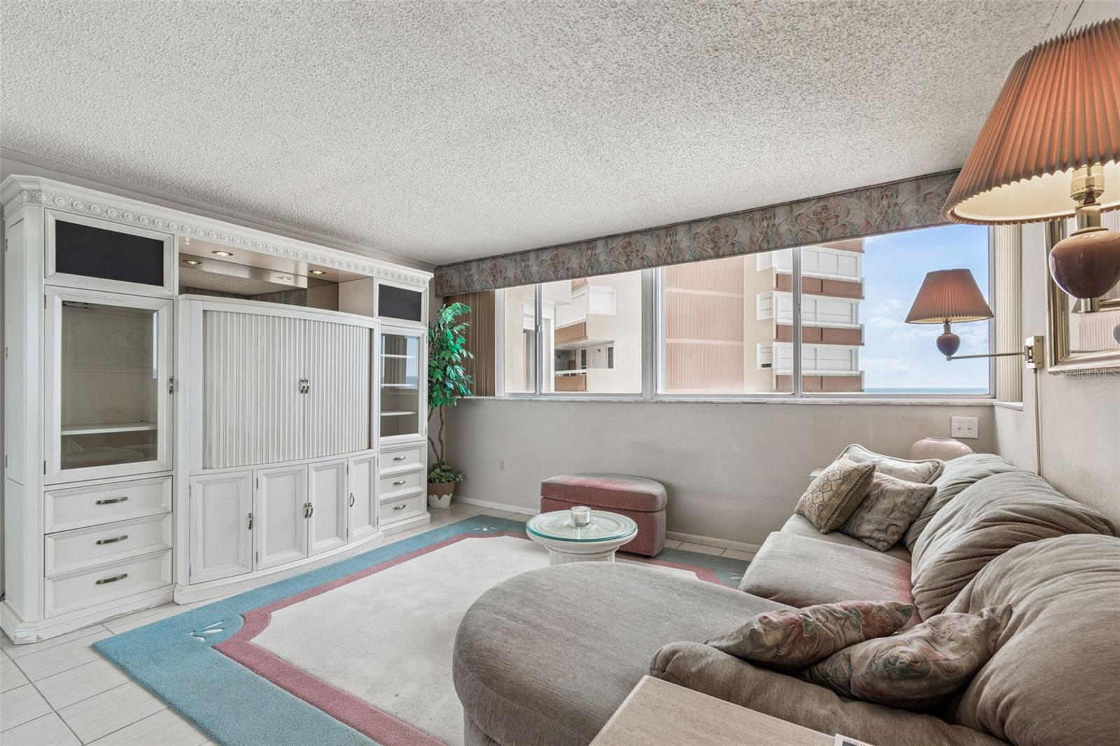 REDINGTON TOWERS BLDG 2 CONDO - Residential