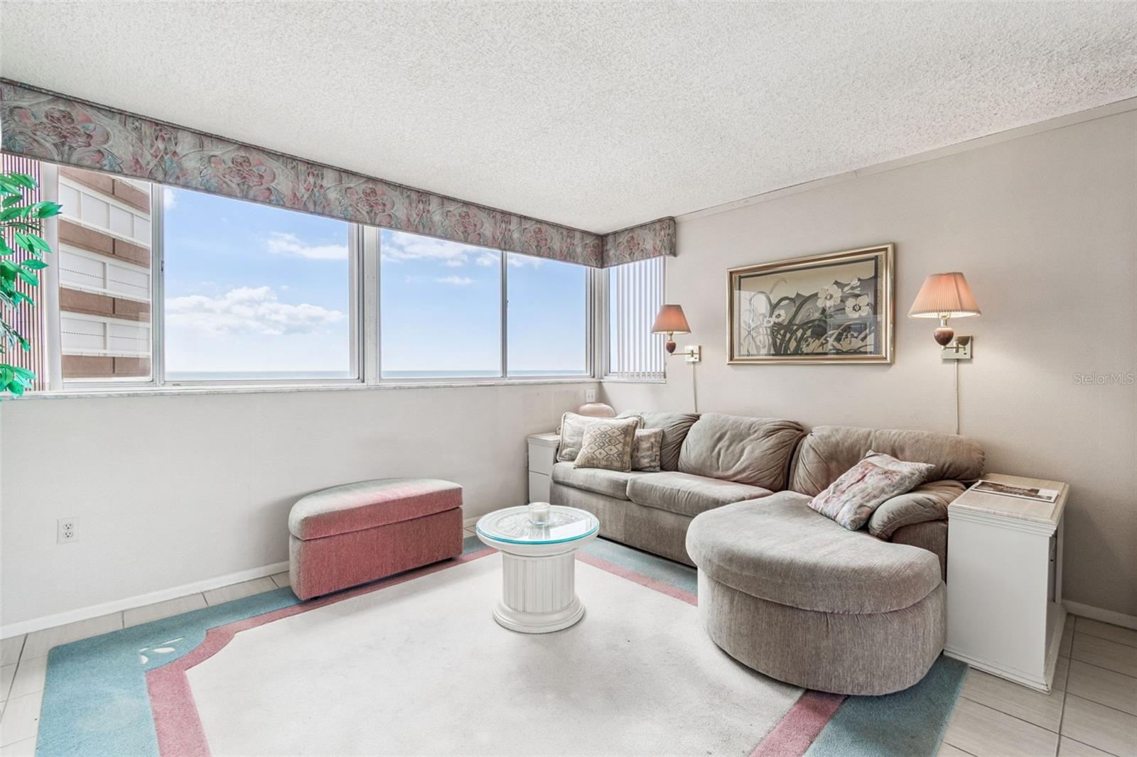 REDINGTON TOWERS BLDG 2 CONDO - Residential