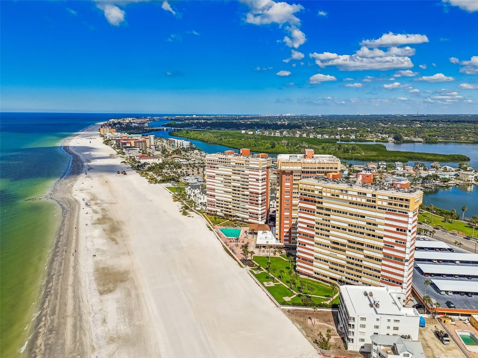 REDINGTON TOWERS BLDG 2 CONDO - Residential