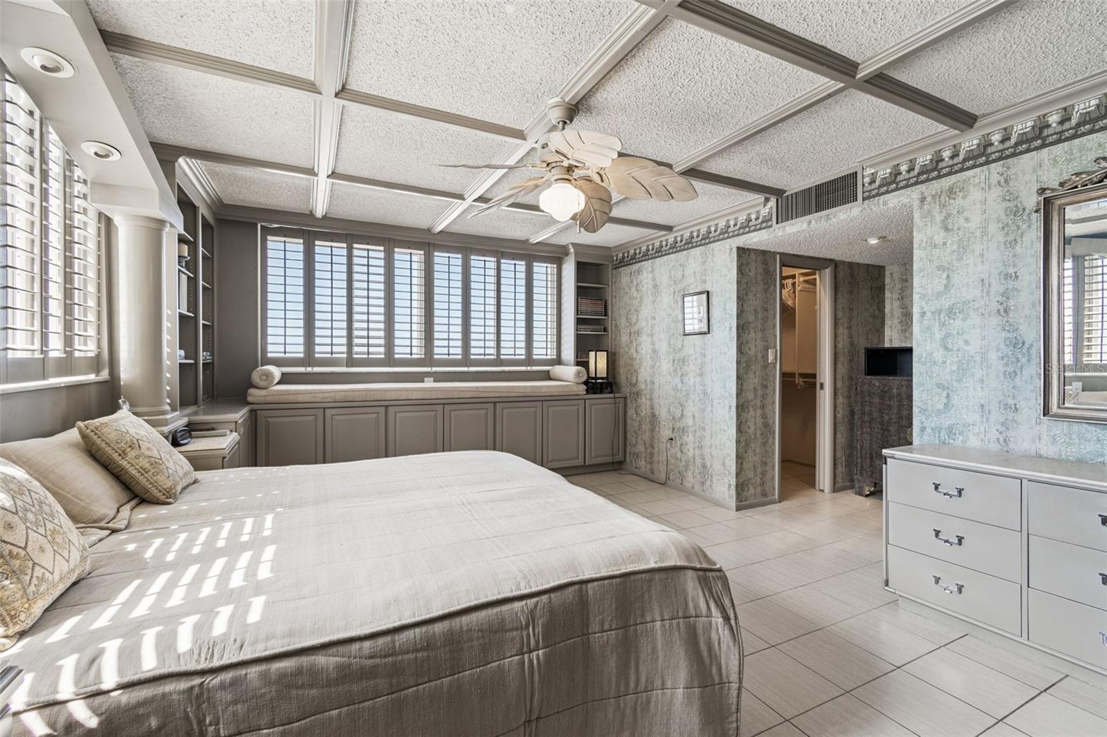 REDINGTON TOWERS BLDG 2 CONDO - Residential