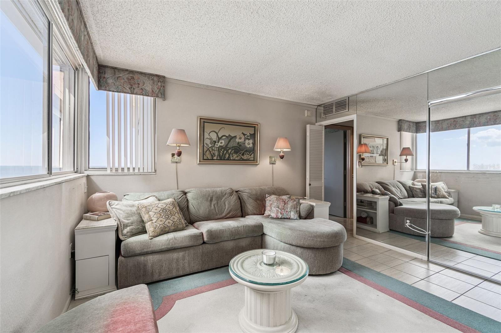 REDINGTON TOWERS BLDG 2 CONDO - Residential