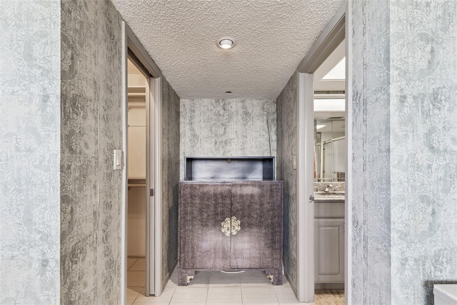 REDINGTON TOWERS BLDG 2 CONDO - Residential