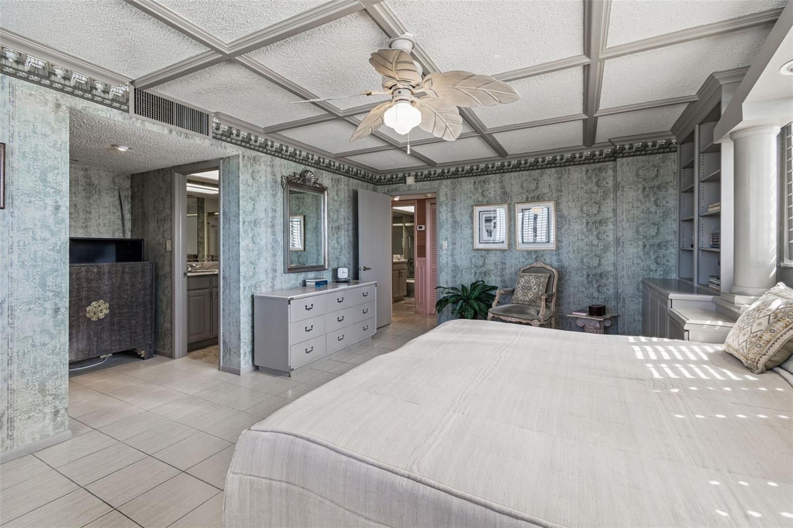 REDINGTON TOWERS BLDG 2 CONDO - Residential