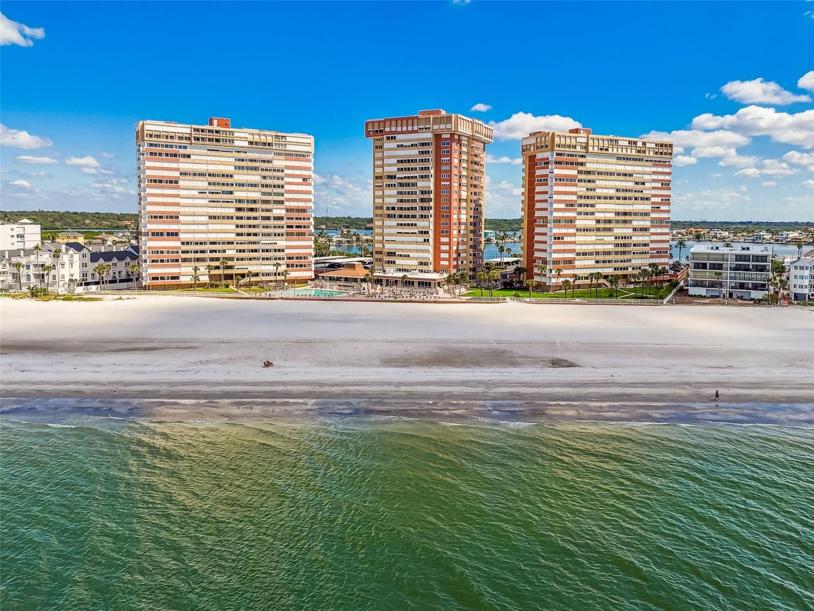 REDINGTON TOWERS BLDG 2 CONDO - Residential