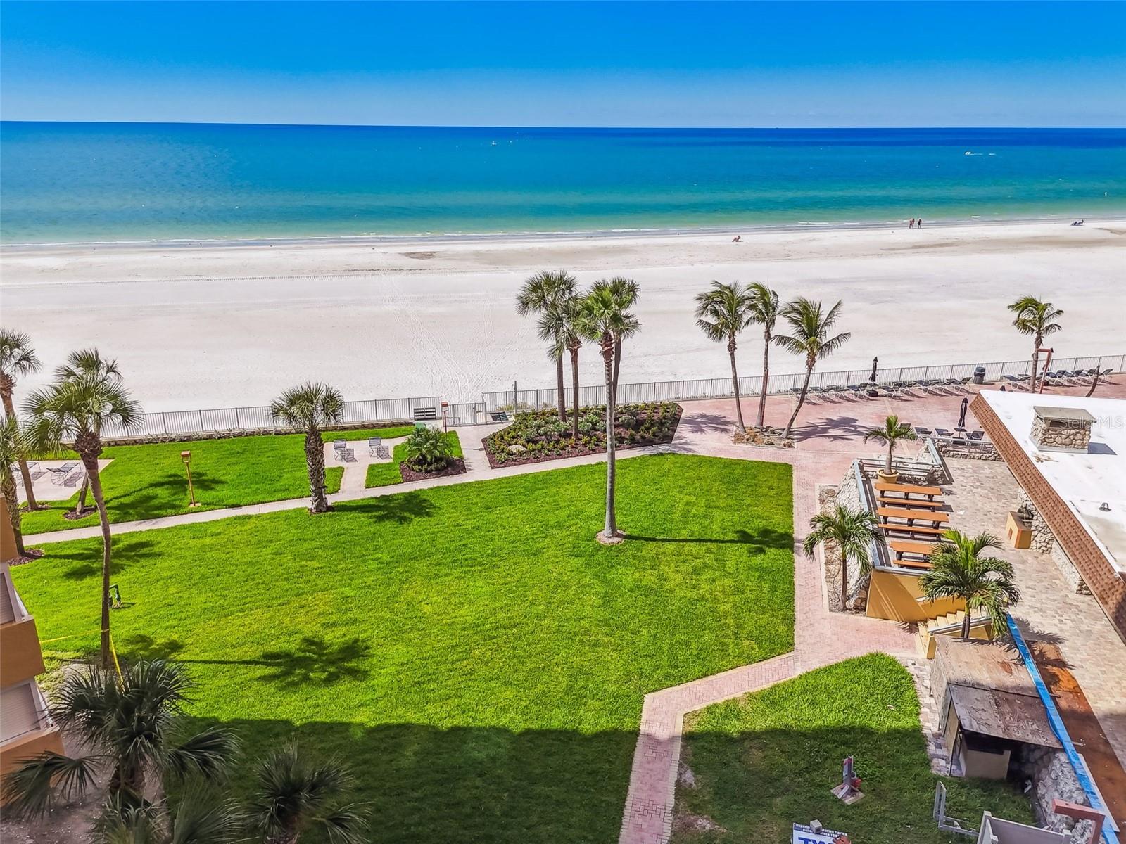 REDINGTON TOWERS BLDG 2 CONDO - Residential