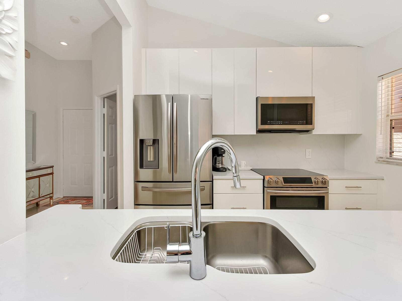 SUNCREST VILLAS PH 01 - Residential