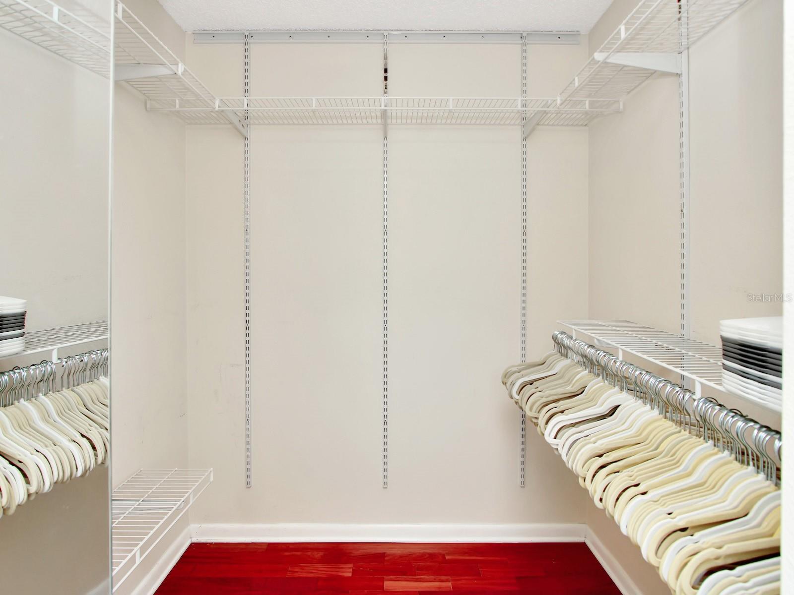 SUNCREST VILLAS PH 01 - Residential