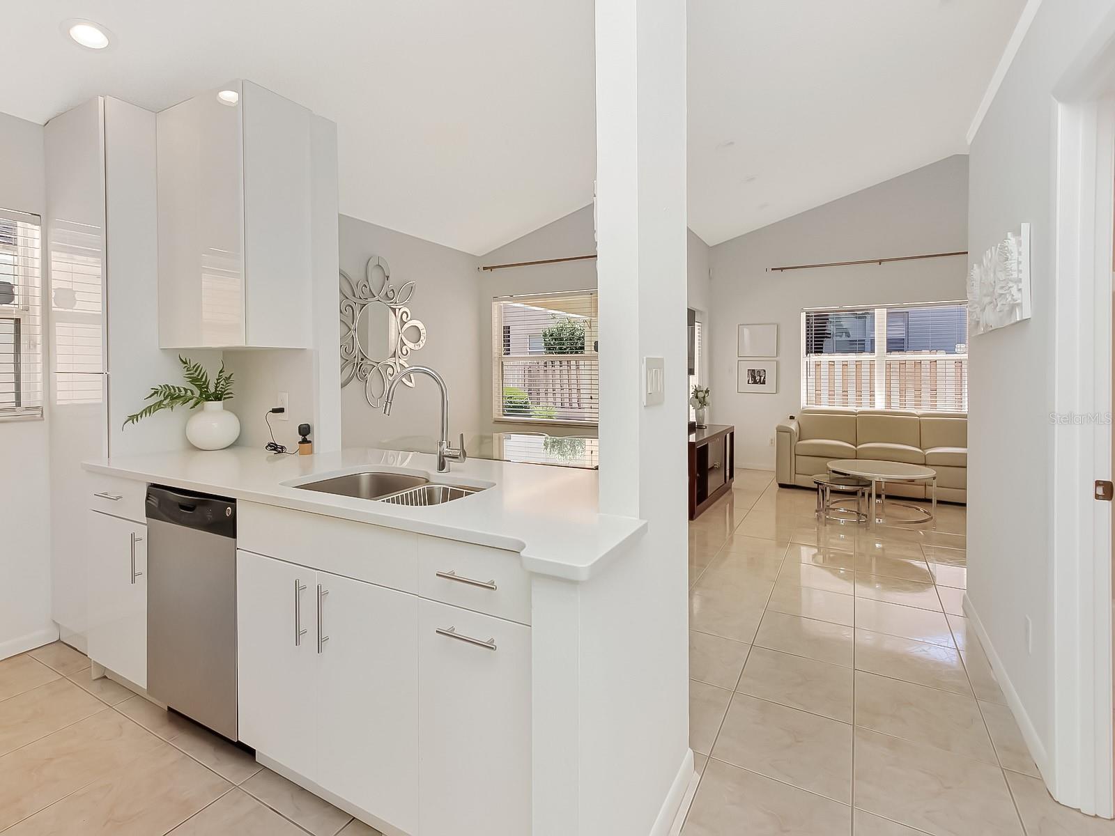 SUNCREST VILLAS PH 01 - Residential