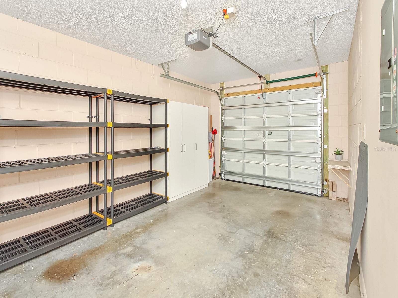 SUNCREST VILLAS PH 01 - Residential