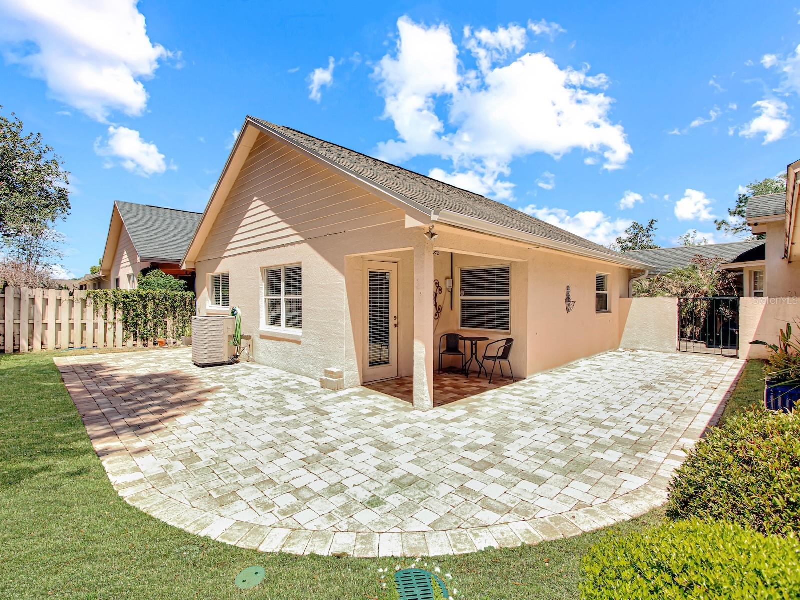 SUNCREST VILLAS PH 01 - Residential