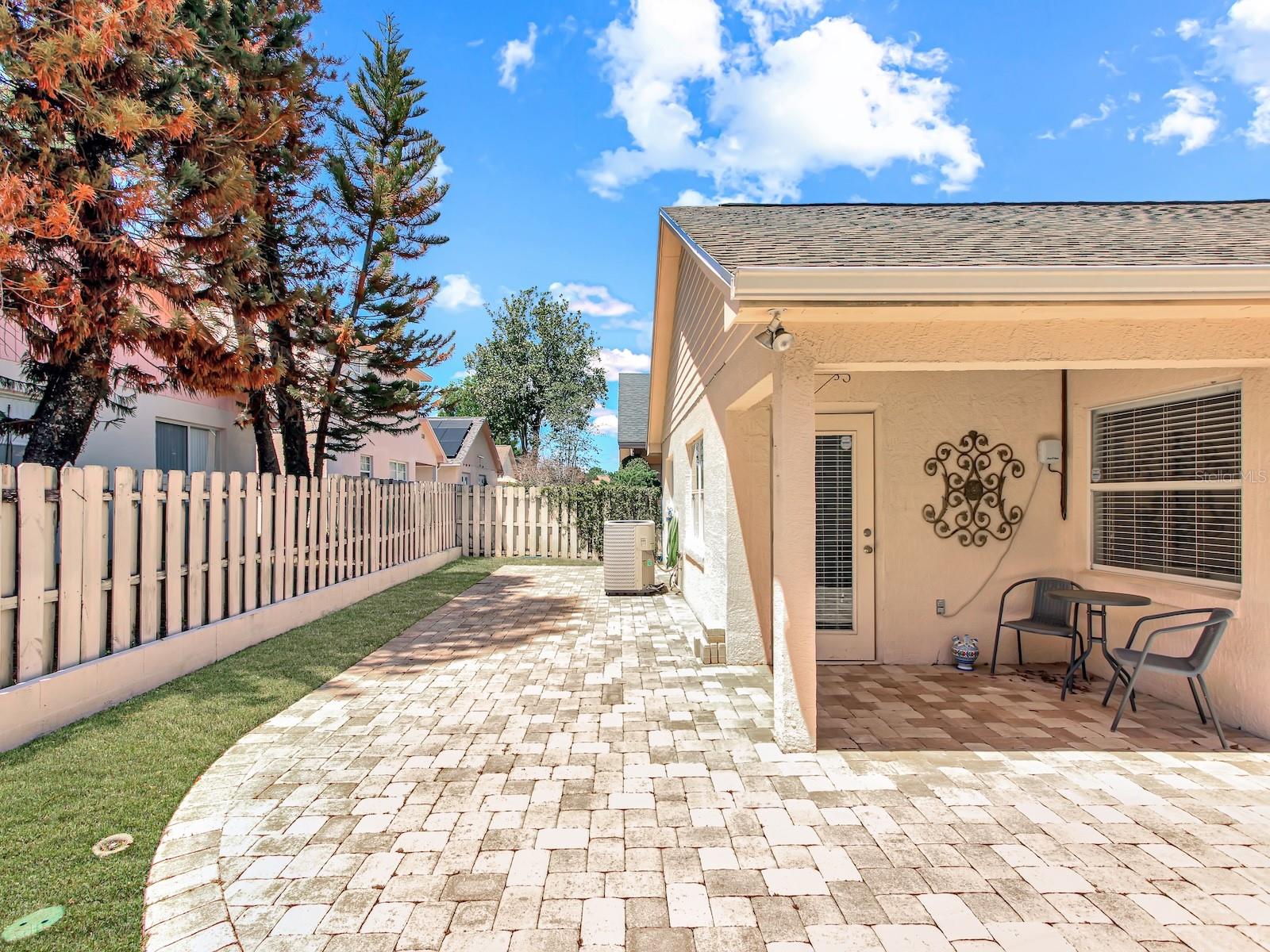 SUNCREST VILLAS PH 01 - Residential