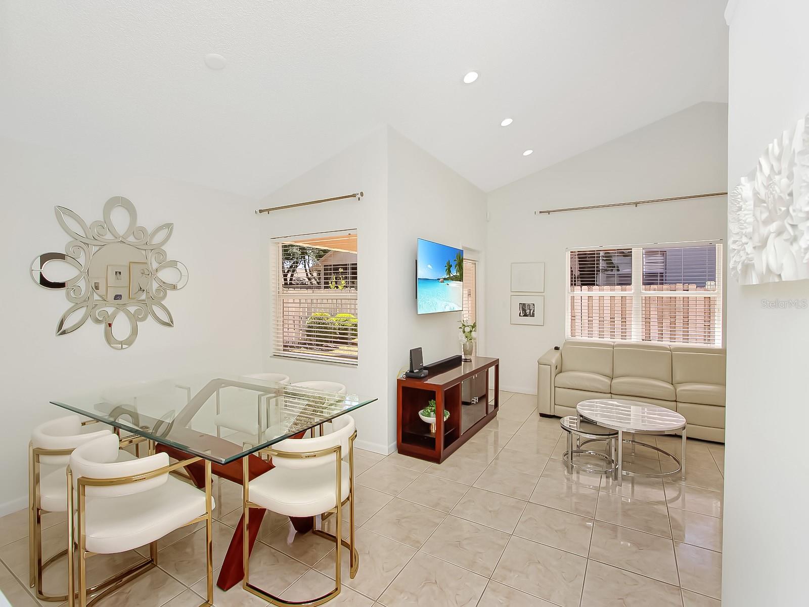 SUNCREST VILLAS PH 01 - Residential