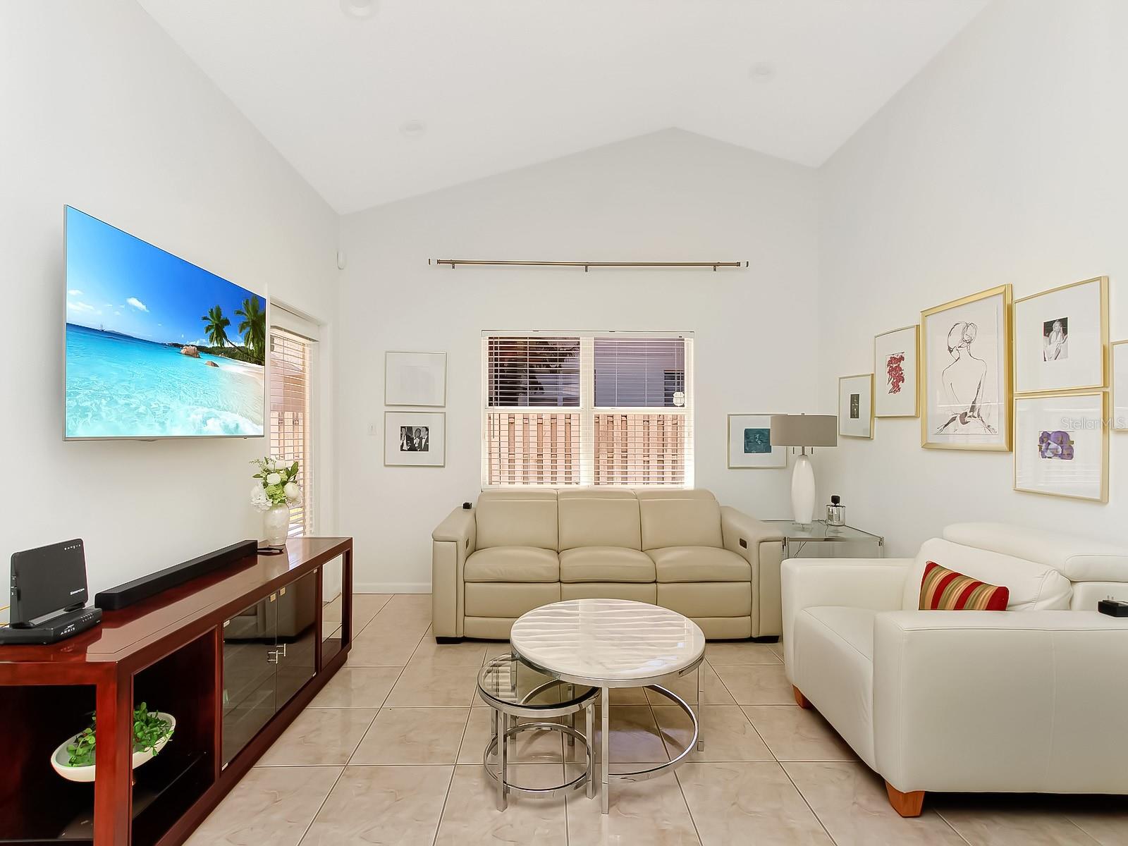 SUNCREST VILLAS PH 01 - Residential