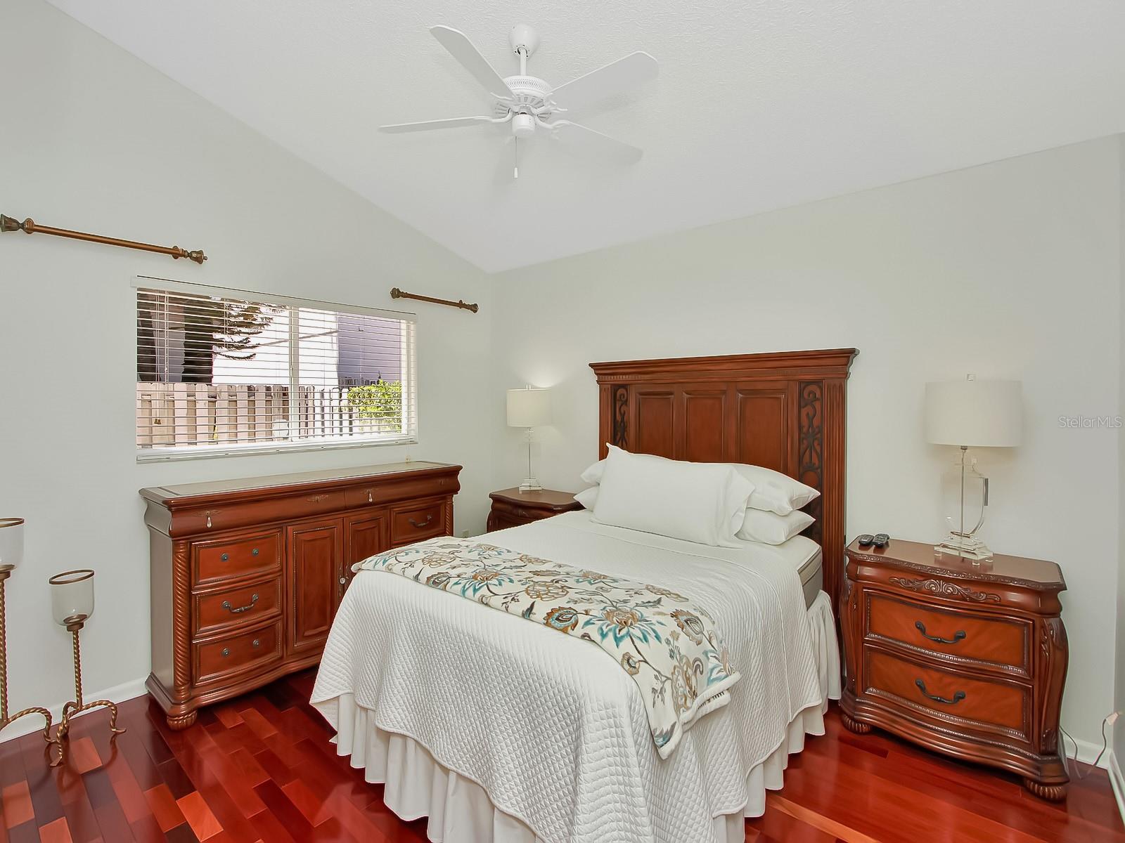 SUNCREST VILLAS PH 01 - Residential