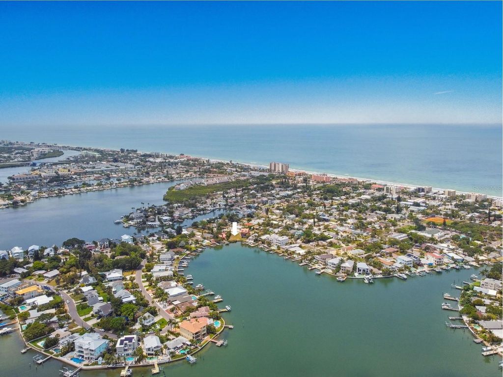 Photo of 1201 Bay Shore Boulevard, Indian Rocks Beach, FL 33785 (MLS # TB8331359)