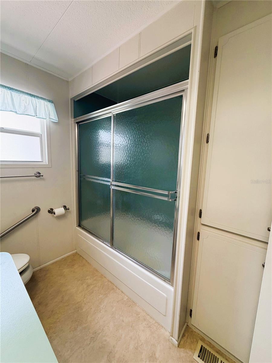 HAWTHORNE AT LEESBURG A COOP - Residential