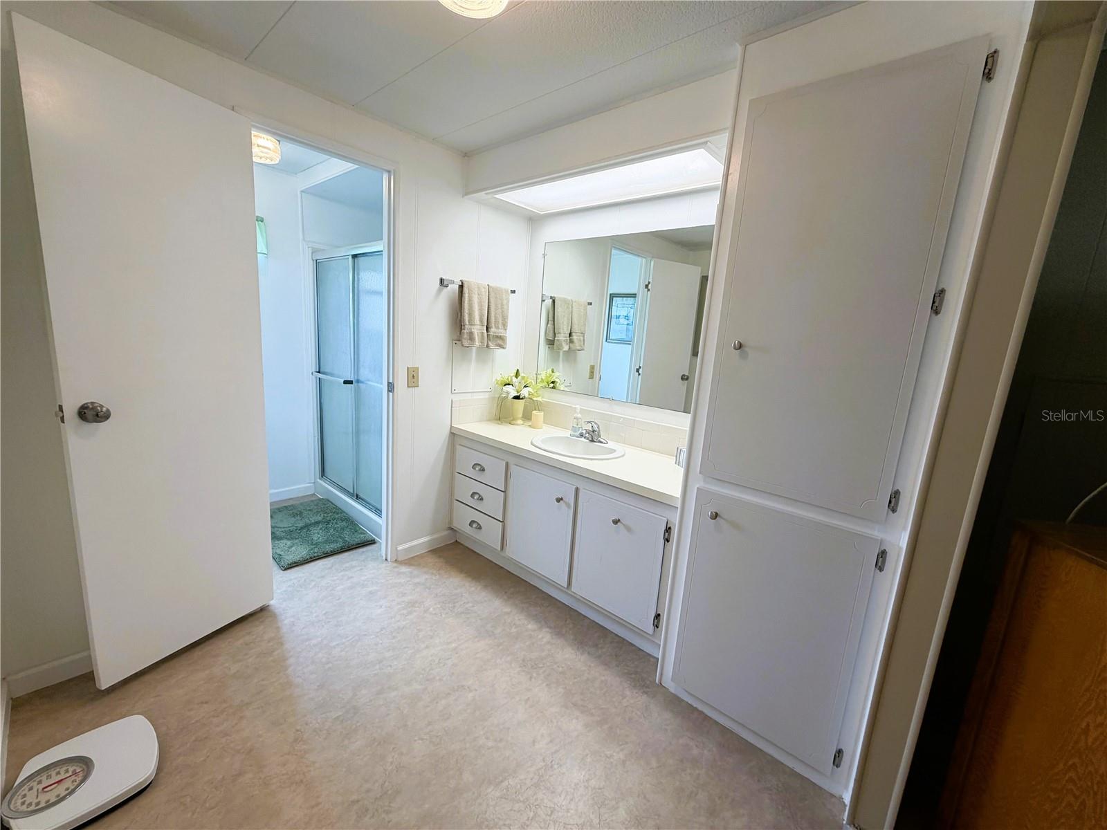 HAWTHORNE AT LEESBURG A COOP - Residential