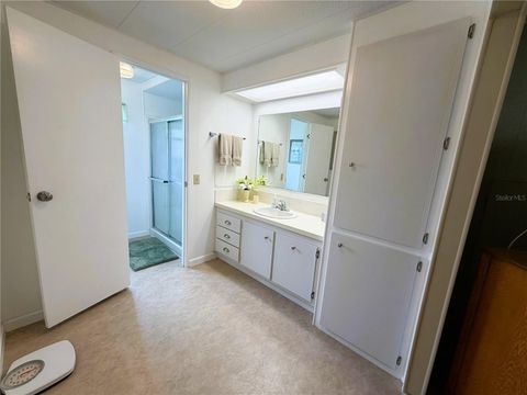 Tiny photo for 340 Palo Verde Drive, Leesburg, FL 34748 (MLS # R4911245)
