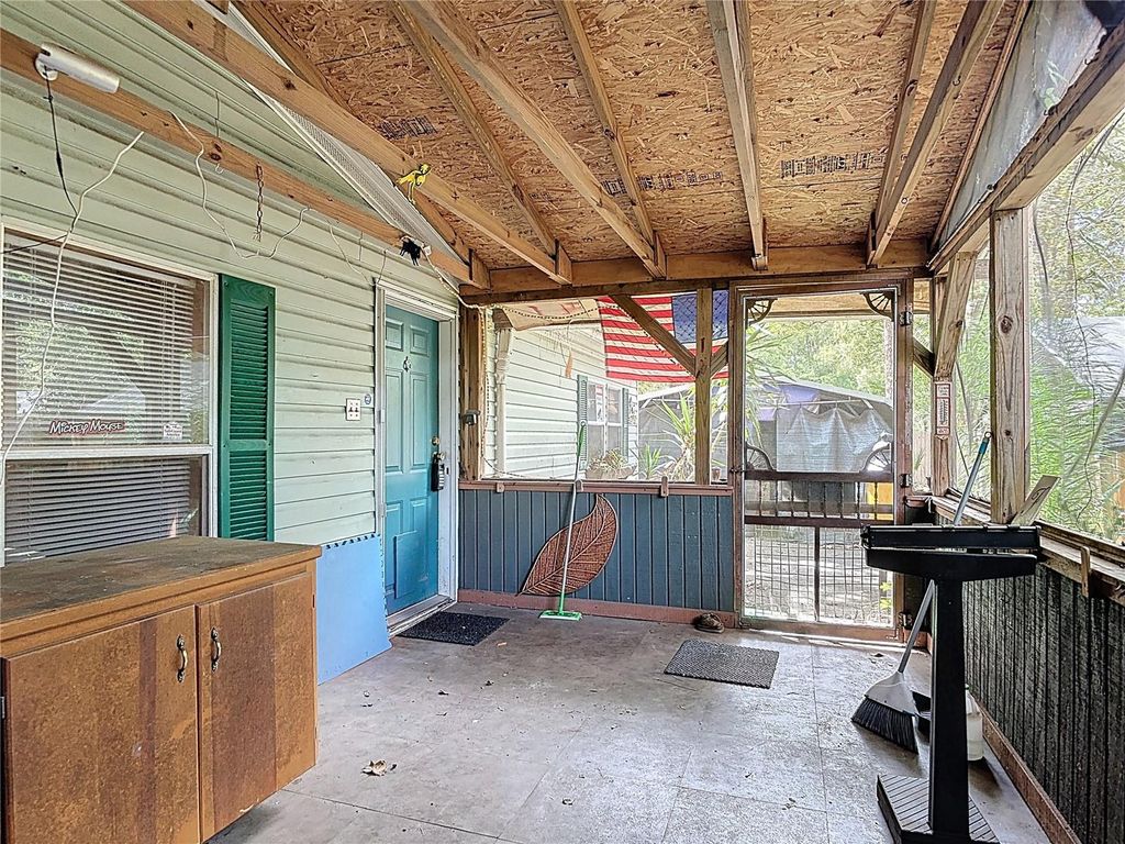 Photo of 27912 Lake Avenue, Paisley, FL 32767 (MLS # G5111098)