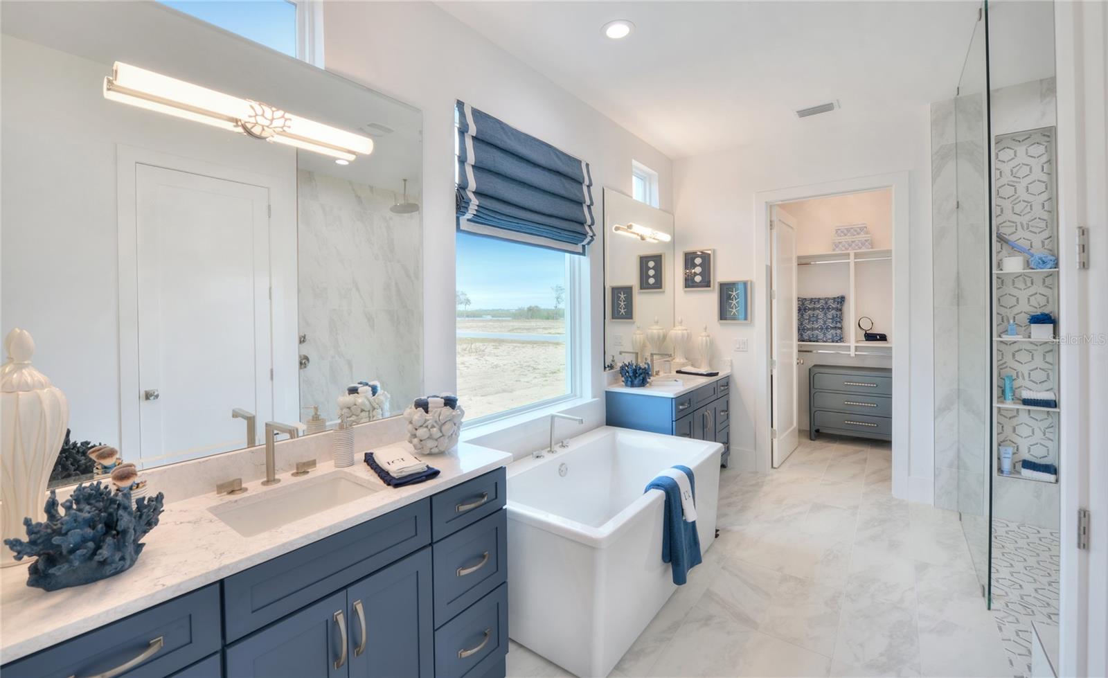 VERANDA BAY - Residential