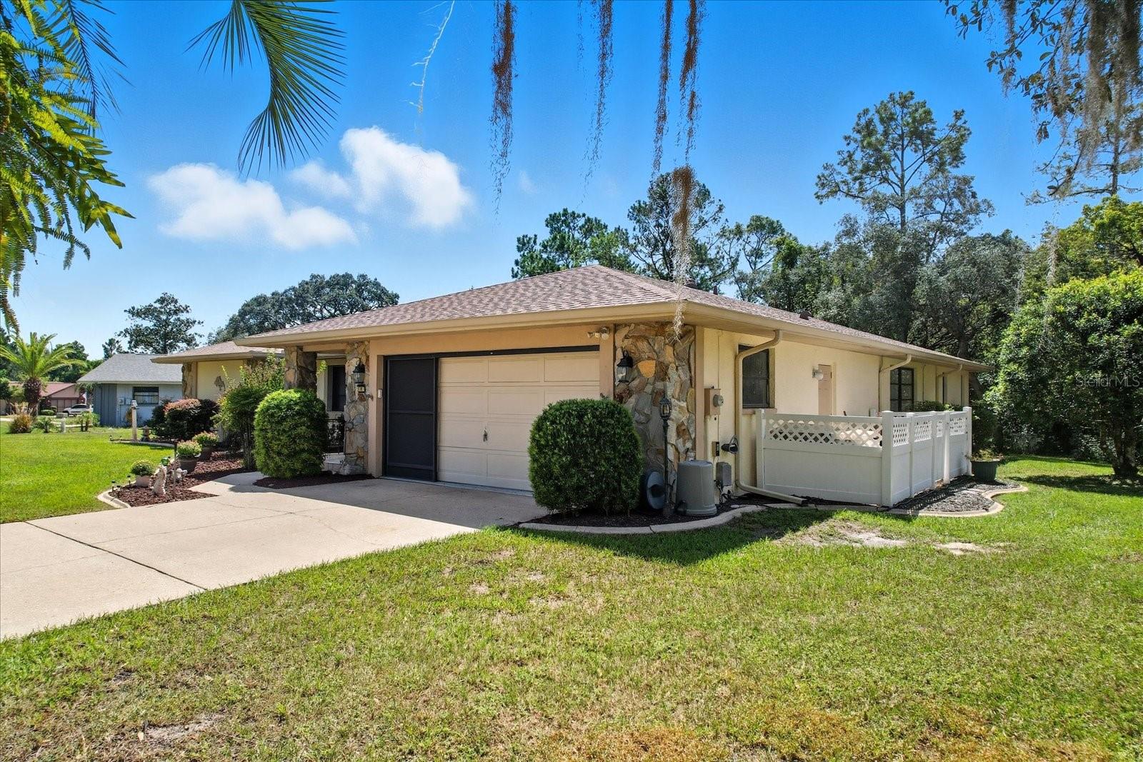 11 ASTERS COURT