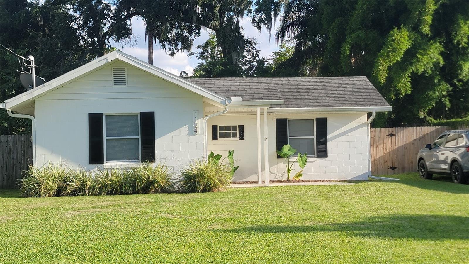 Exceptional opportunity in the heart of College Park! This 75' x 145' lot offers space, location, and potential. Nestled among million-dollar newer homes, the property includes a solid block 1-bedroom, 1-bath home— could be a rental while plans are drawn. The lot easily accommodates large new construction, making it perfect for buyers ready to create a custom home in one of Orlando's most desirable neighborhoods. Walk to restaurants, shops, and entertainment. Enjoy the new YMCA just minutes away, complete with tennis courts, a community pool less than a mile away, and an indoor pickleball facility in the other direction. Bike trails and parks are nearby for those who love an active lifestyle. Don’t miss this rare chance to own a prime piece of College Park.