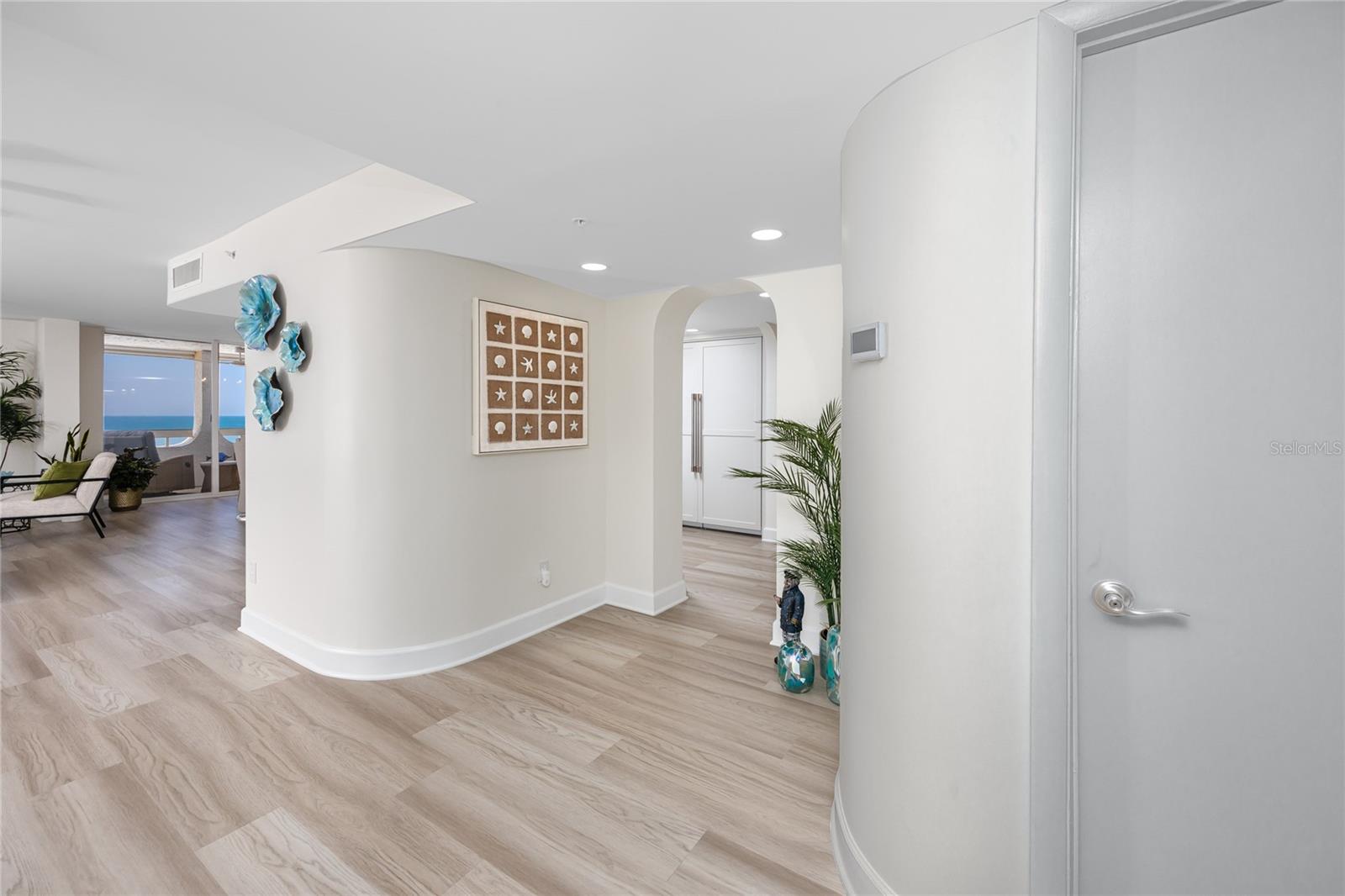 REDINGTON TOWERS 3 CONDO - Residential