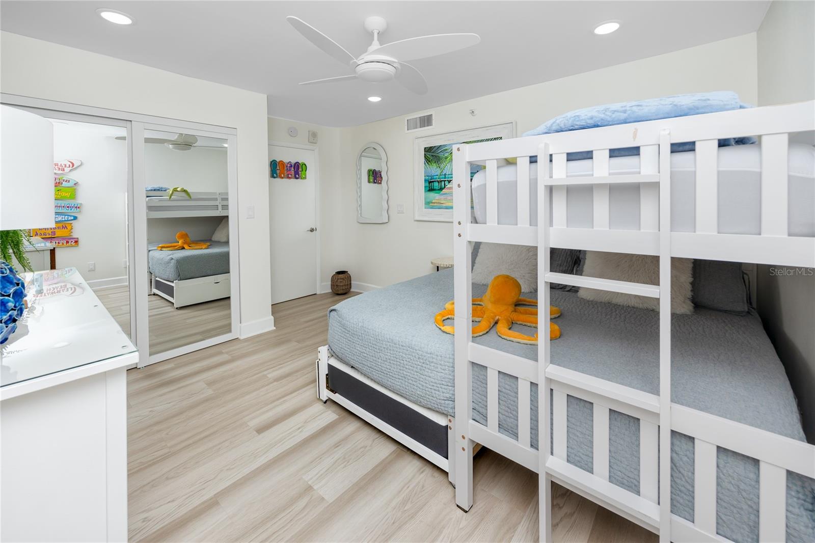 REDINGTON TOWERS 3 CONDO - Residential