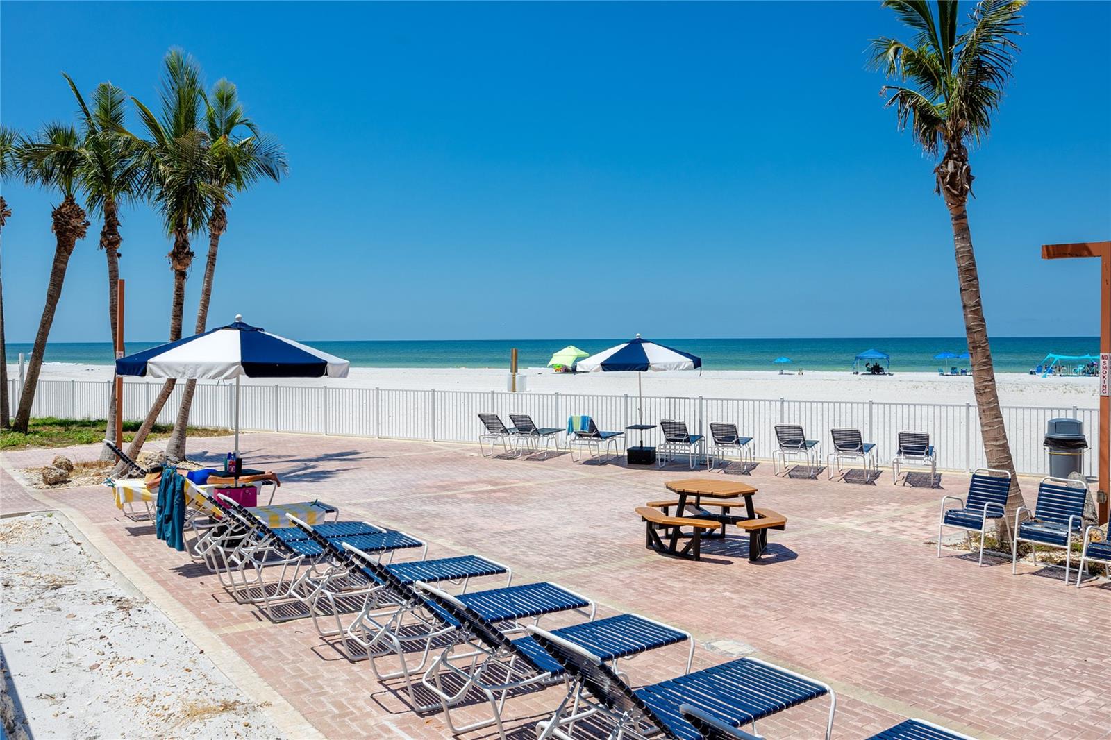 REDINGTON TOWERS 3 CONDO - Residential