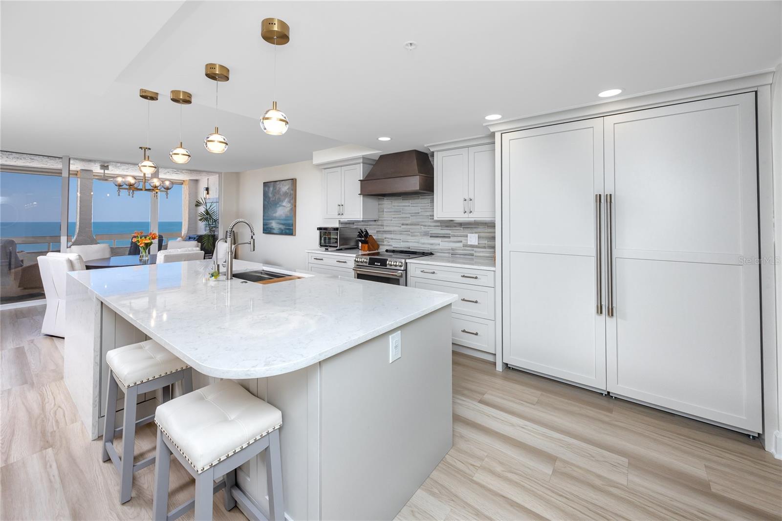 REDINGTON TOWERS 3 CONDO - Residential