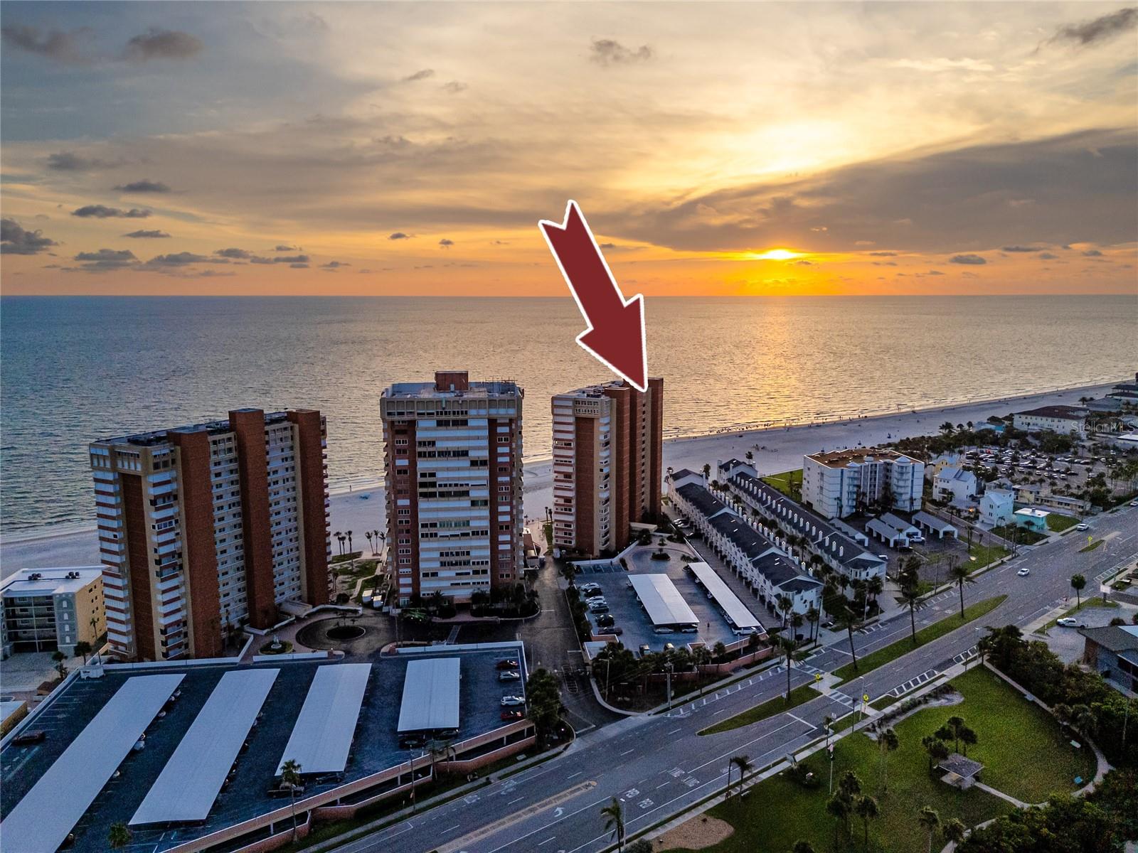 REDINGTON TOWERS 3 CONDO - Residential