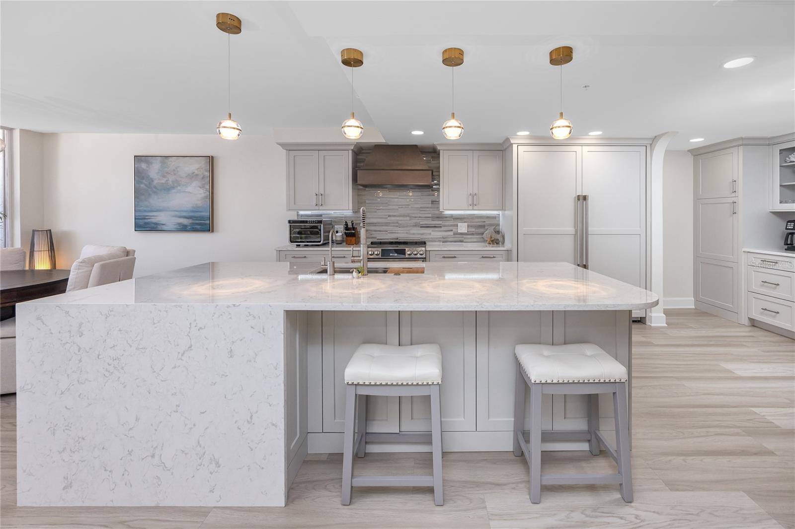 REDINGTON TOWERS 3 CONDO - Residential