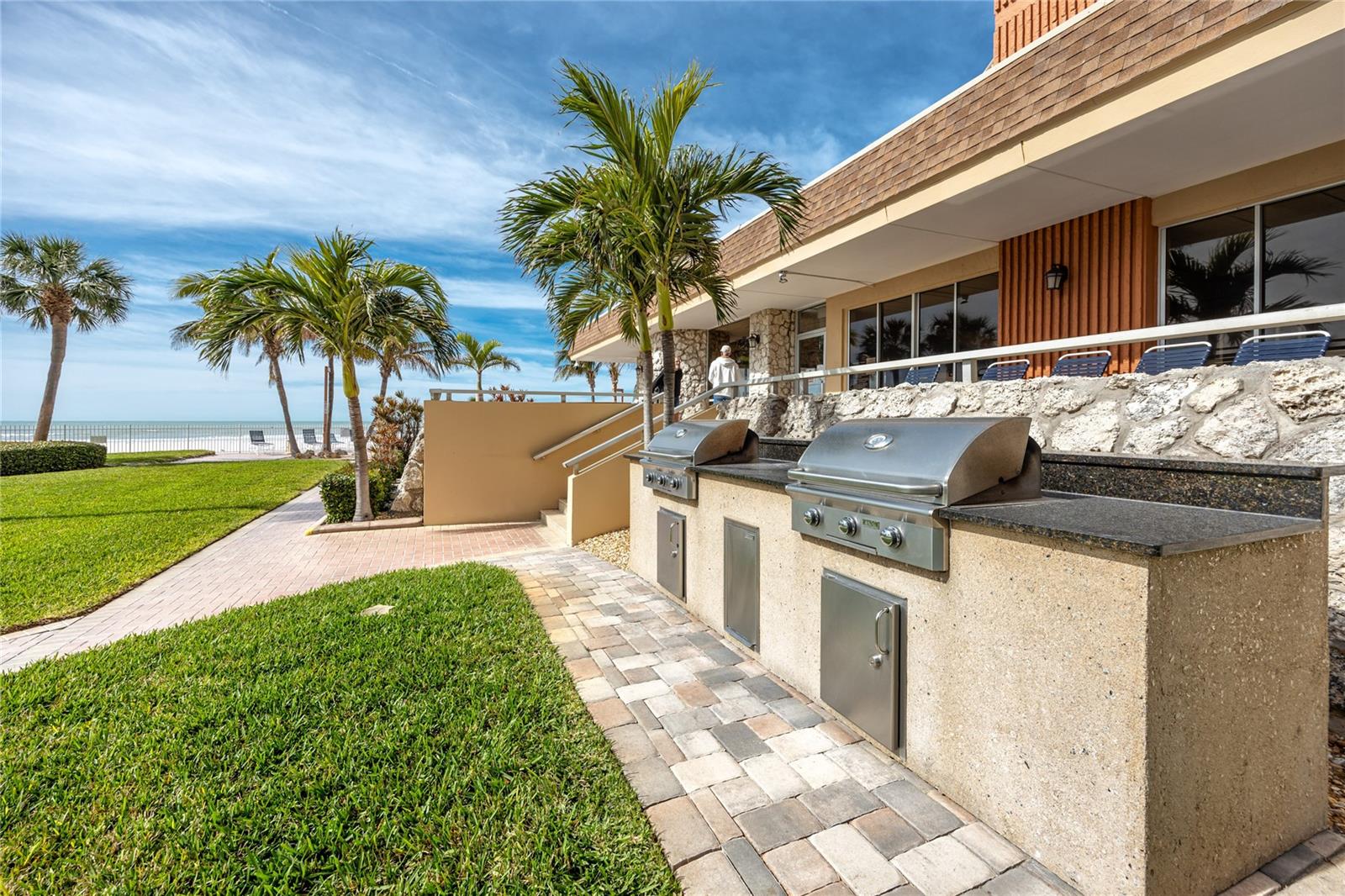 REDINGTON TOWERS 3 CONDO - Residential