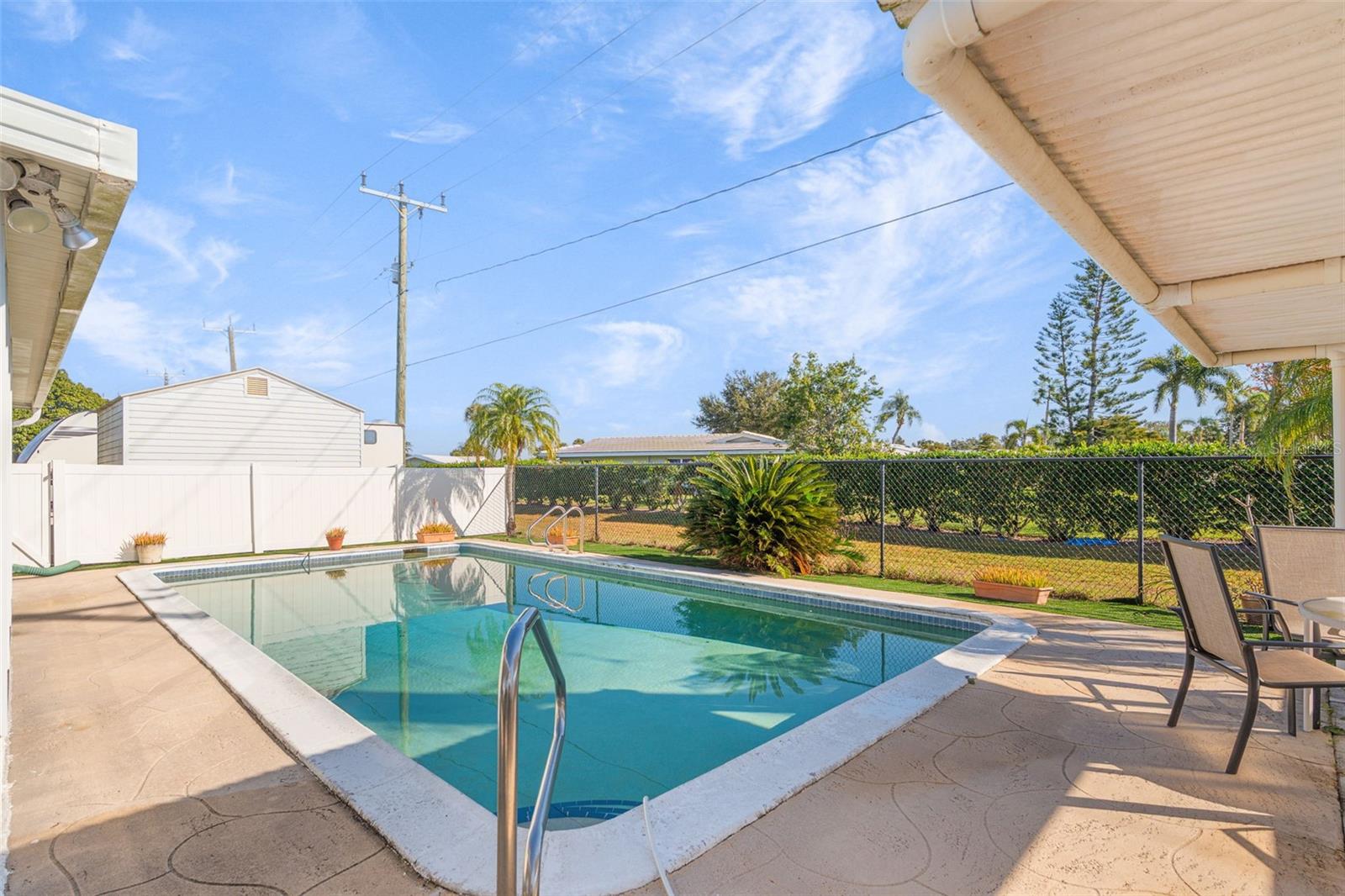 SOUTH GATE - Residential